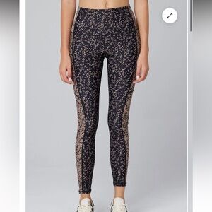 Saltwater LUXE Dynamic Pant Size Medium